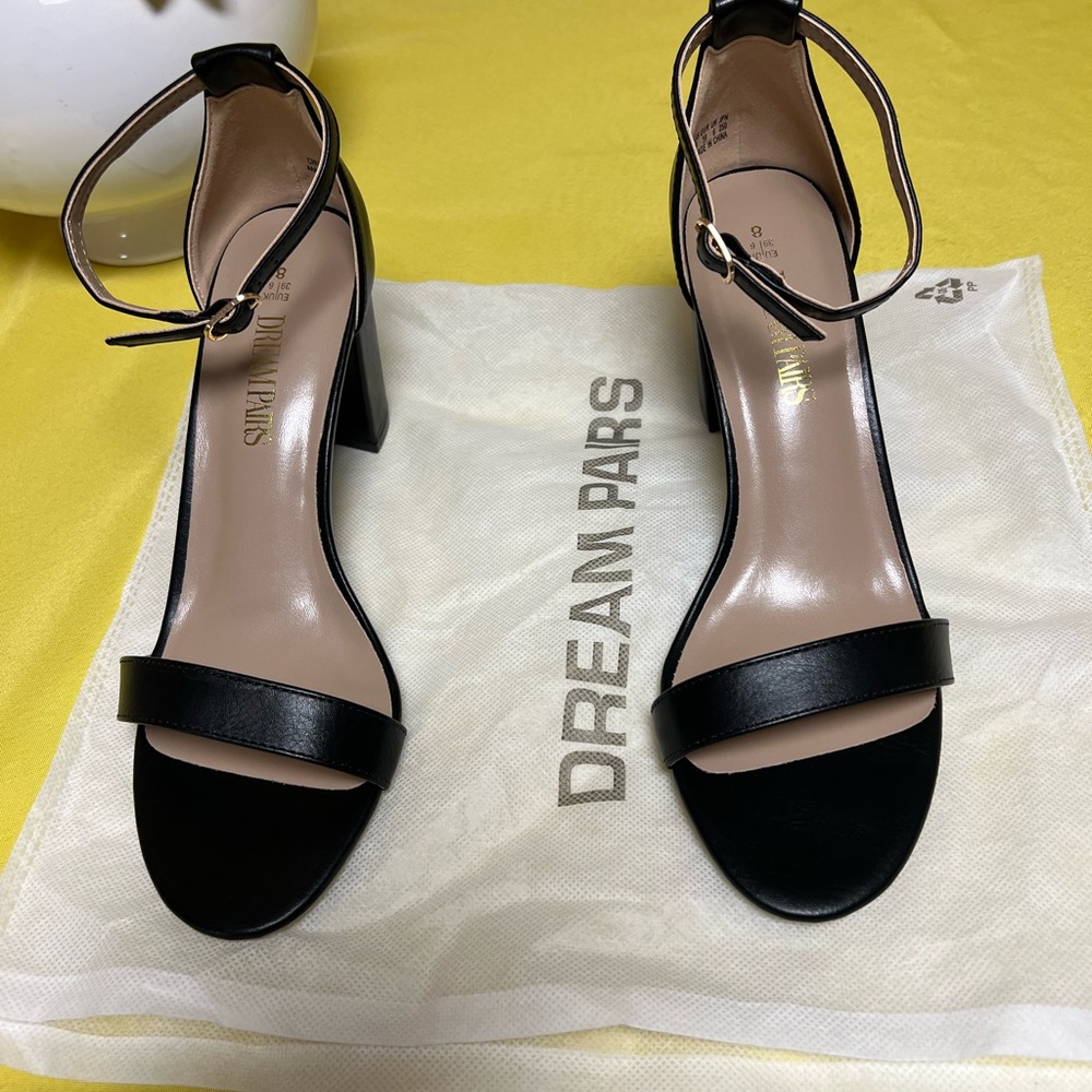 Dream Pairs Elegant Black Ankle Strap Heels